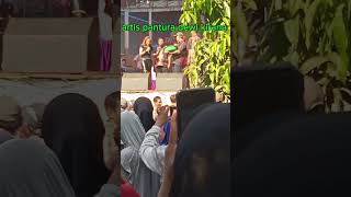 acara hajatan bintang tamu dewi kirana