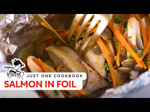 Video: Memasak Fillet Salmon Dalam Foil