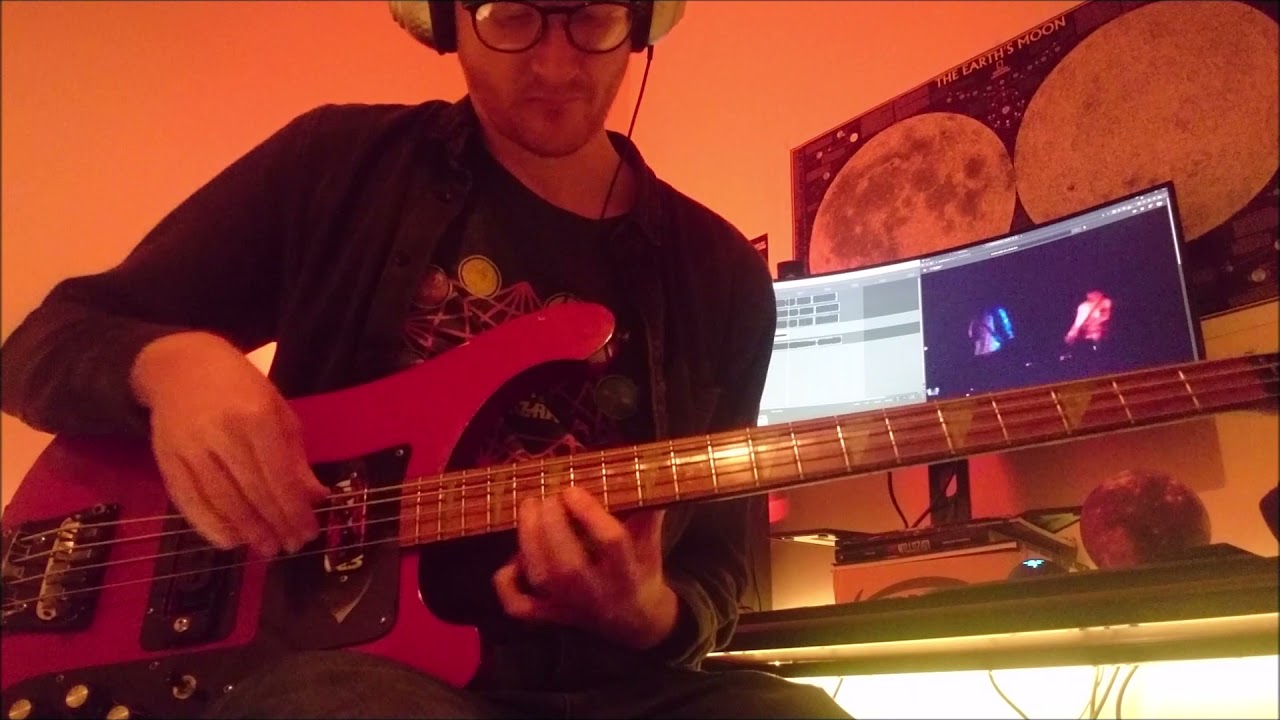 David Bowie - The Width of a Circle (Live) - bass cover