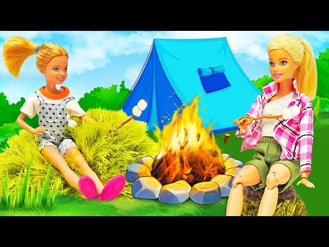 Видео: Влог Барби – Куклы Барби и Стейси пошли в поход – Игры в куклы для девочек