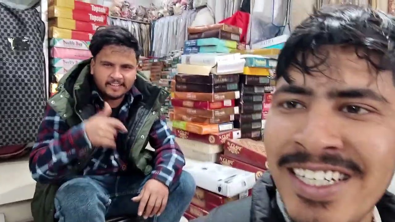 आज गये दूल्हे की शॉपिंग करने 😊😊