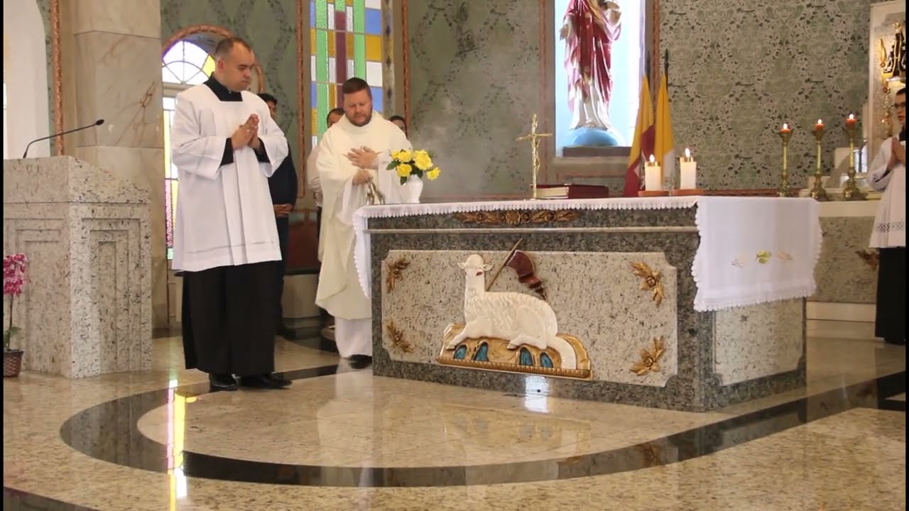 Com a Igreja Subiremos - Canto de Entrada