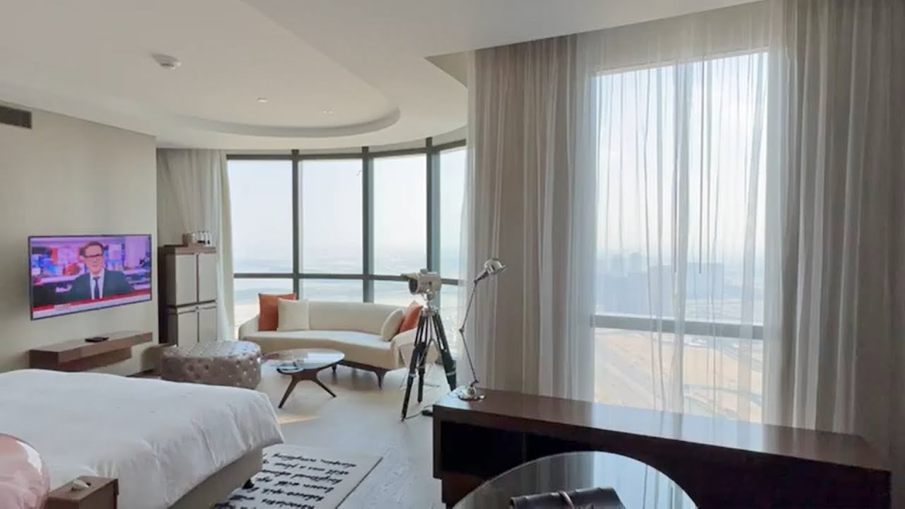 Paramount Hotel Dubai. 5-star hotel with a stunning view from 62nd floor