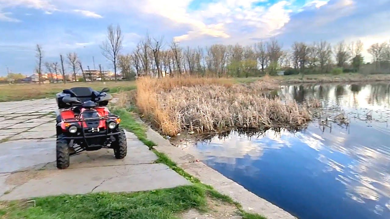 @AtvMarianAndreiTecuci Tata merge cu linhai 300cc să filmeze Lebede la Lacul Tecuci