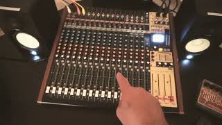 1 Akai MG-1214 - Studio Center Piece