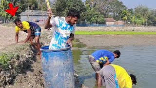 Two People Were In The Pond And One Was On The Pond | মজার ভিডিও | Village Fun13