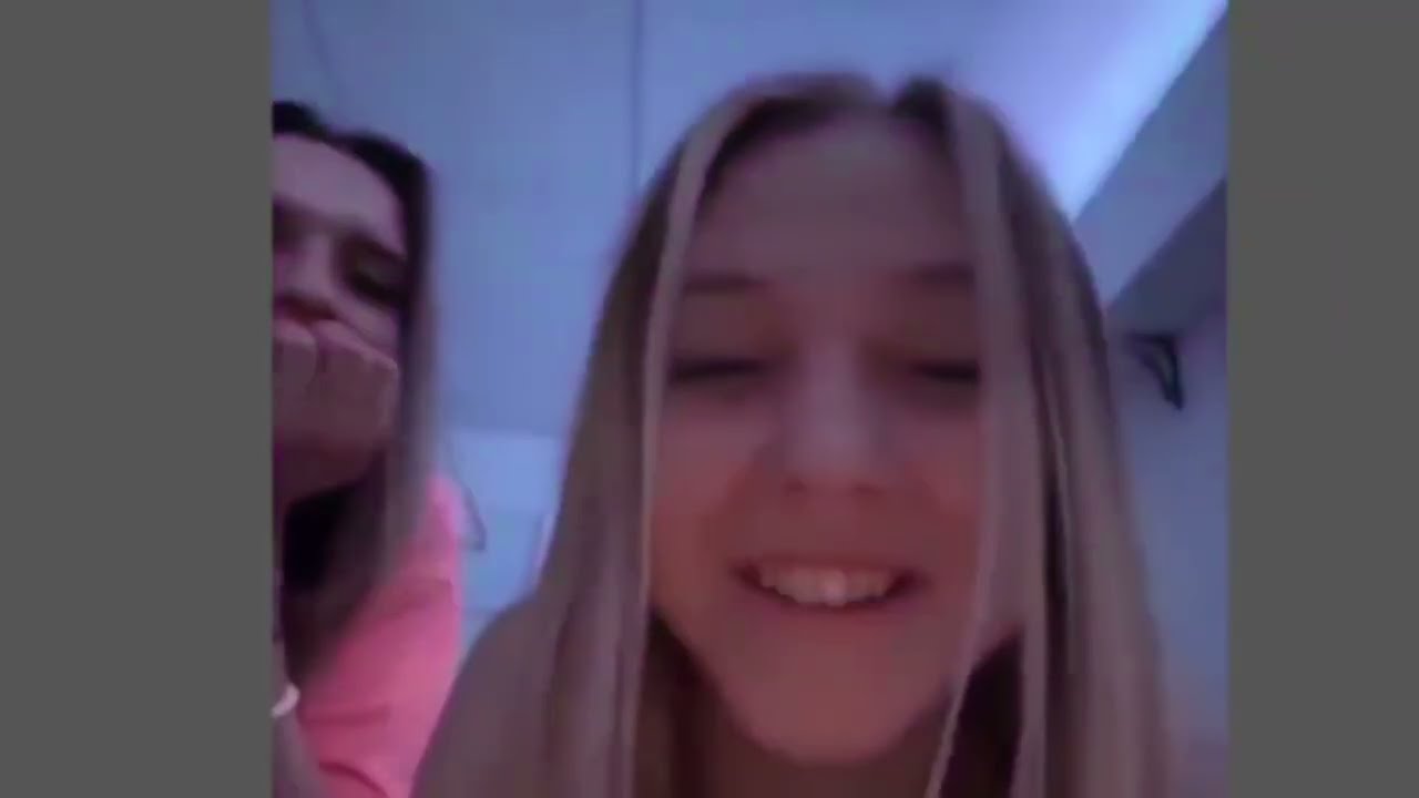 i-met-the-most-glamorous-and-thoughtful-girl-on-omegle-singing-to
