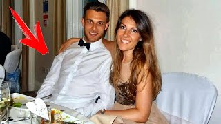 Теща заподозрила что-то во время знакомства с ЖЕНИХОМ... Она его уже видела раньше... Теща заподозрила что-то во время знакомства с ЖЕНИХОМ... Она его уже видела раньше...