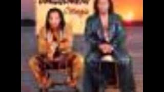 Download lagu uMgqumeni -