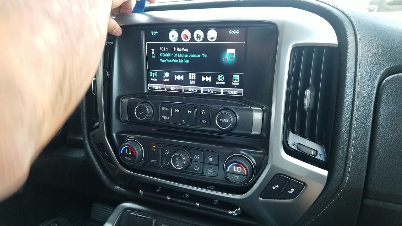 How to Remove Radio / Navigation / Touch Screen from Chevy Silverado