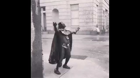 Dancing Darth Vader in French Quarter New Orleans