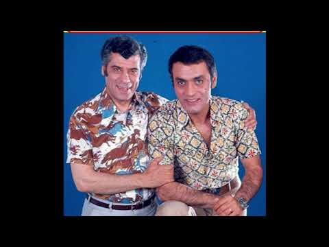 عطاءالله بهمنش و حبیب روشن زاده گزارشگران ورزشی تلویزیون ملی ایران پیش از انقلاب