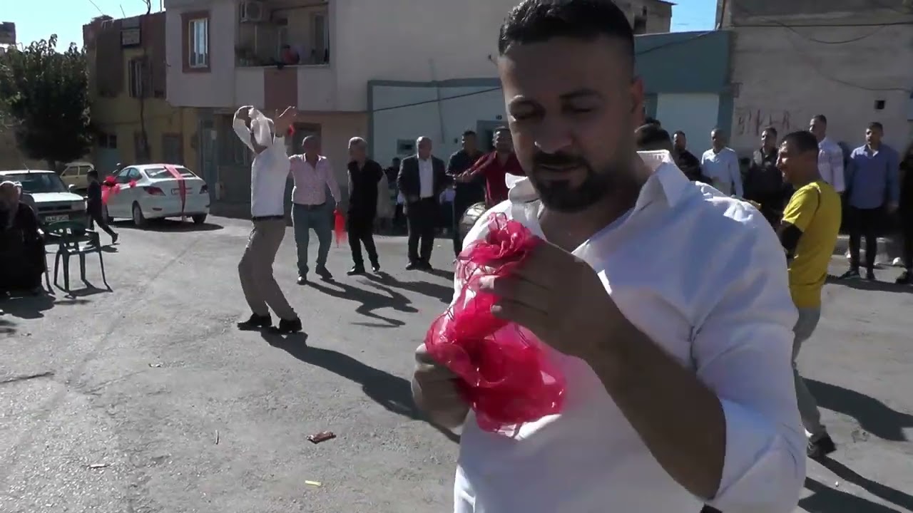 İŞTE O POPÜLER VİDEO MEGRİ MEGRİ İZLEMEYE DOYAMAYACAKSINIZ HATAMIZ VARSA AFOLA IŞILMÜZİKKAMERA FARKI