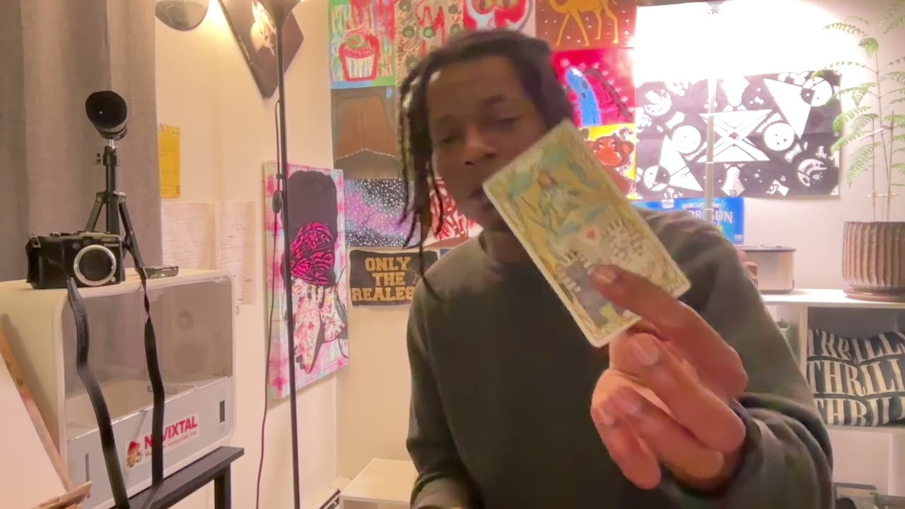 YOUR PERSON GIVES YOU HAPPINESS BUT THEY HAVE ISSUES.THEY JUST LEFT SOMEONE RECENTLY