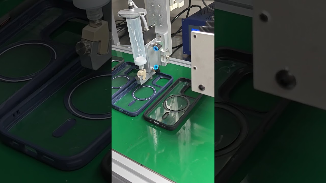 Automatic CNC glue applicator 