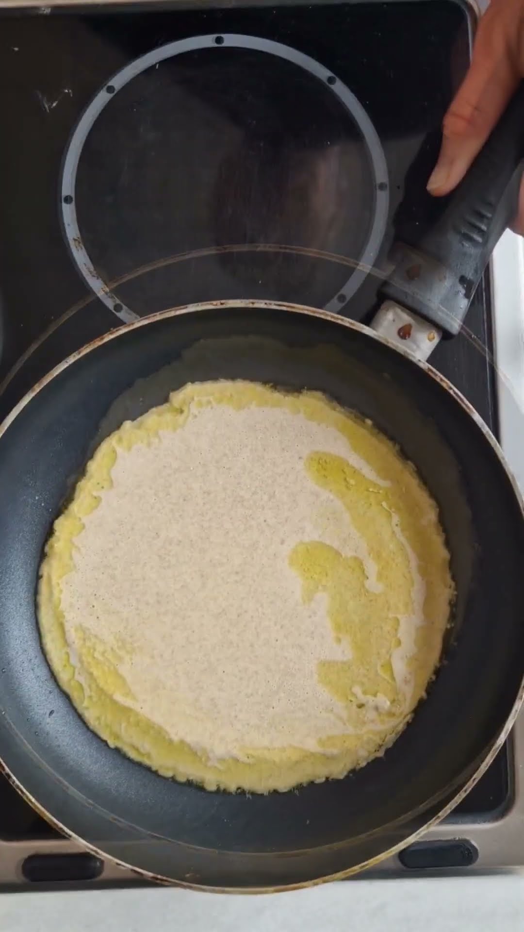 Vegane Palatschinken - Grundrezept - YouTube