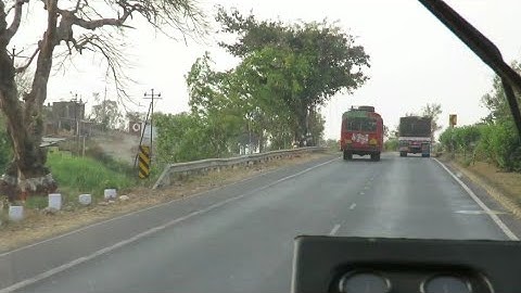 Cabin view : ksrtc bus chasing msrtc bus on national highway