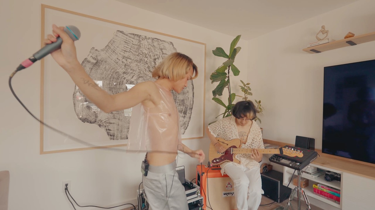 Watch Vincent Aire - Eternal Summer (Live) | Living Room Sessions on YouTube Watch Vincent Aire - Eternal Summer (Live) | Living Room Sessions on YouTube