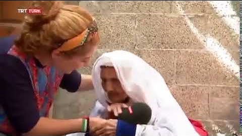 TRT Muhabirin Kolunu Isıran Zombi Alemmiye Nine