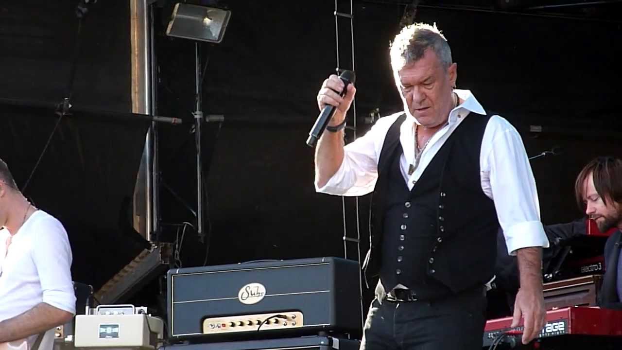 Walk On Jimmy Barnes Mt Smart Stadium