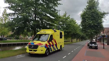 Ambulance met spoed naar een medisch incident in Stadskanaal