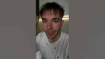 Что думаете, зачем он это сделал?😰