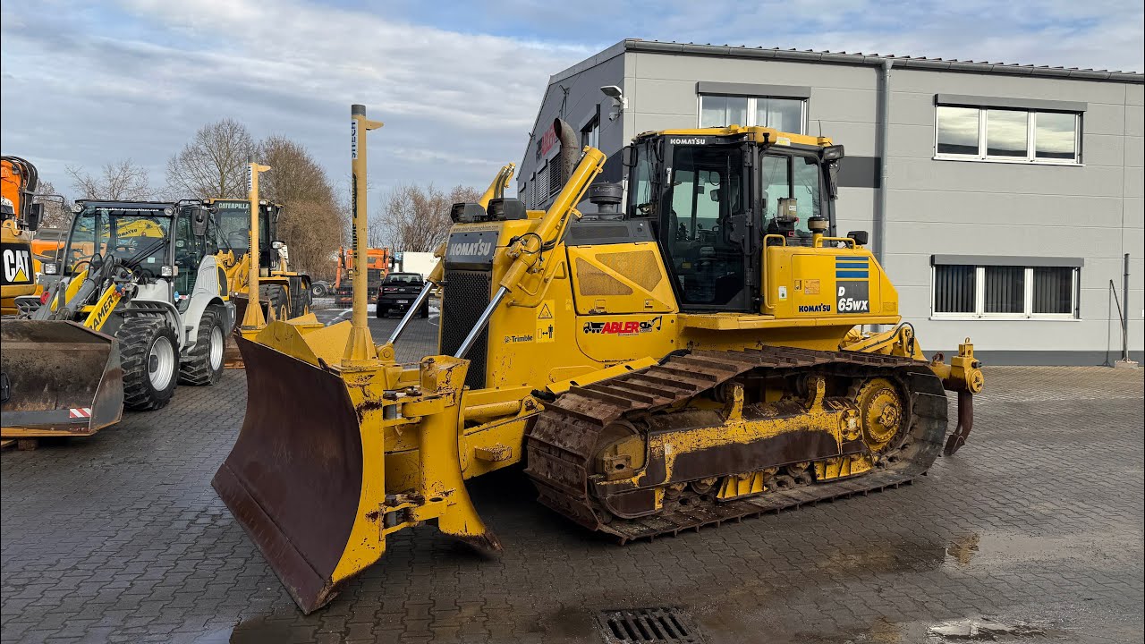 Komatsu D61WX-17 Planierraupe