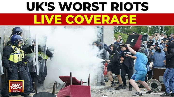LIVE UK New: Mob Breaks Into Hotel Housing Asylum Seekers | Anti-Immigration Protests | UK News