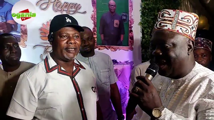 SEE MOMENT KAPO OF MUSHIN & SIRKAY OLUWO IKORODU TACKLE MONEY ON STAGE AT YINKA QUADRY 63rd BIRTHDAY