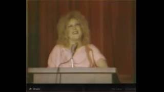 1980   Manager's Association Presents Bette Midler With Entertainer Of The Year