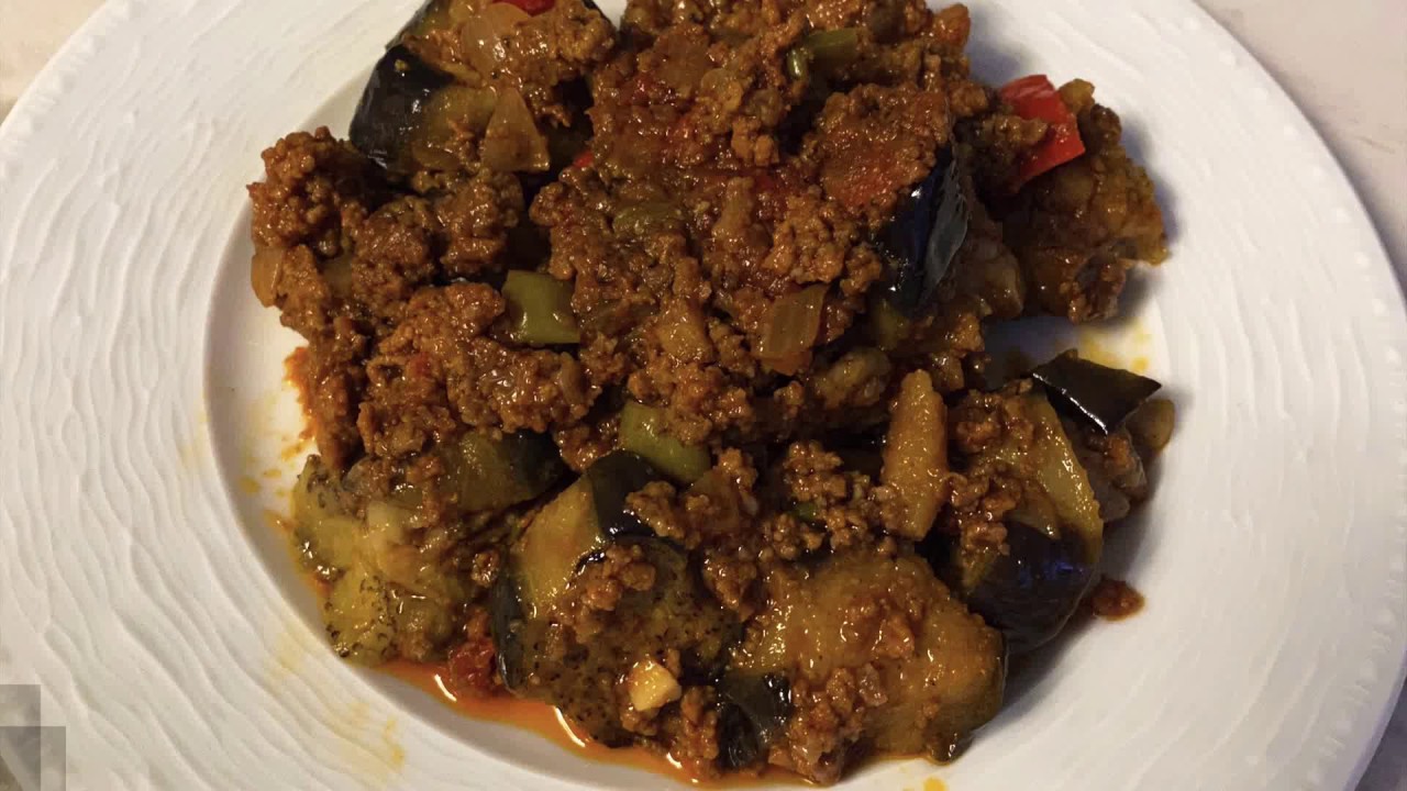 Kıymalı Patlıcan Yemeği/ Patlıcan Musakka - YouTube