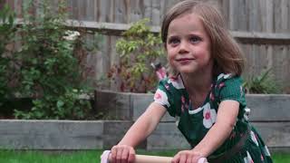 Kinderfeets Pram & Walker - Leseni voziček za lutke in učenje hoje