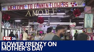 Houstonians hit Fannin Flowers for Mother's Day gifts