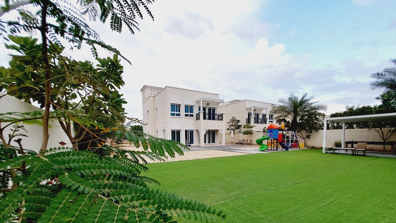 Massive 9200 Plus Plot | Largest in JVC | Corner | Med Style - YouTube