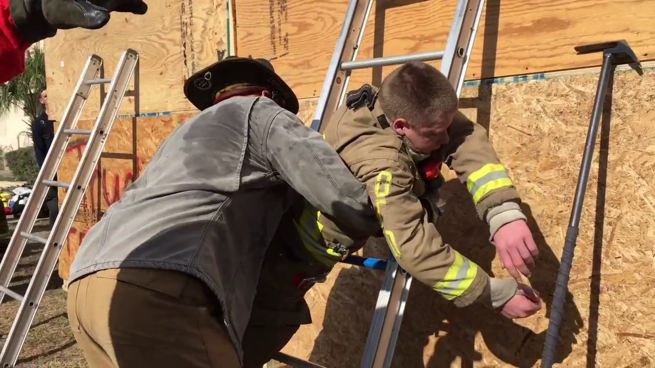 Ladder Removal WTGB One Person Window Lift with Ladder Removal - YouTube