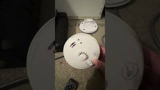 Ei 2110 multisensor fire alarm and EI 410 alarm remote controller 