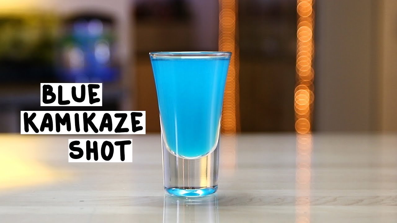 Blue Kamikaze Shot - Tipsy Bartender