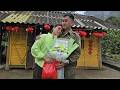 The police officer confessed his love to the poor single mother, and their love began.