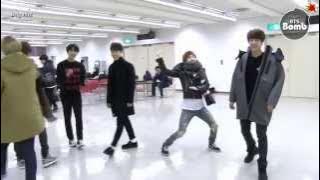 [BANGTAN BOMB] BTS' rhythmical farce! LOL - BTS (방탄소년단)