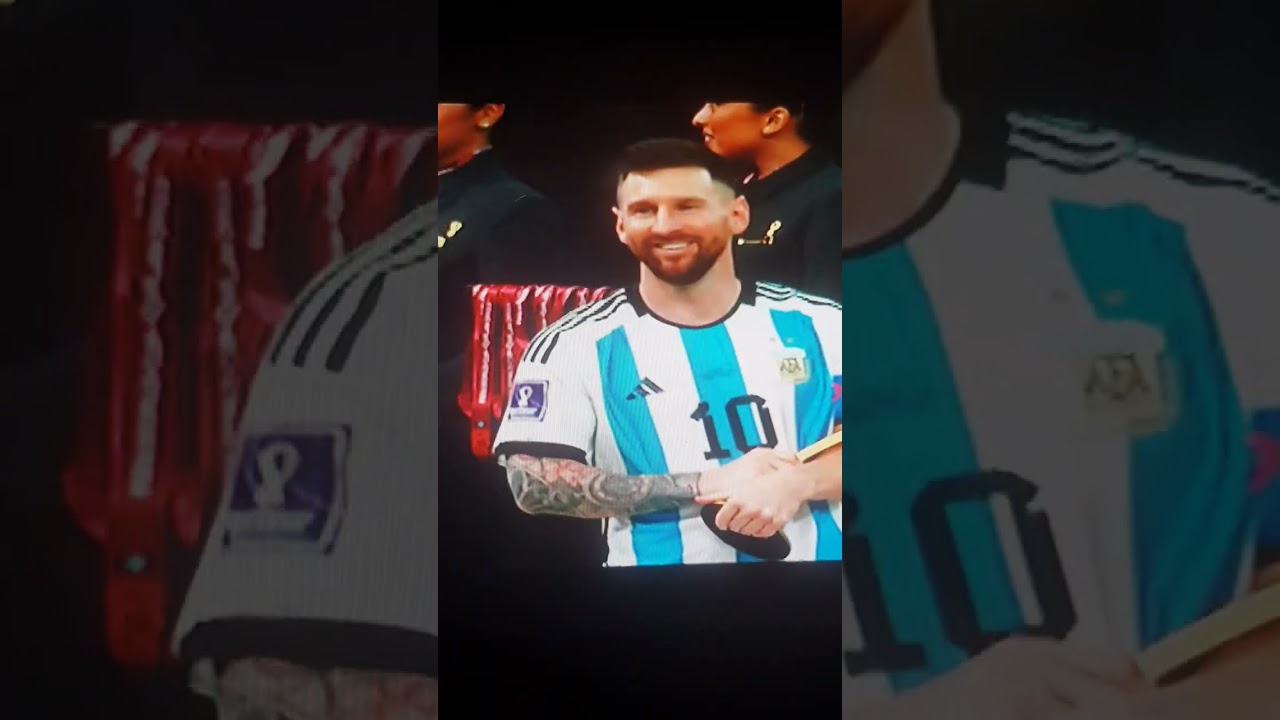 messi receiving the golden ball award