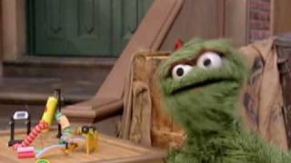 Sesame Street: Trash Gordon's Worm Workout