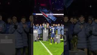 Paryžius švenčia šešis trofėjus iš praėjusių metų