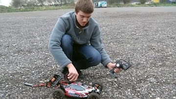 HPI Trophy 3.5 Just bashing Pt 1