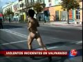 Hombre se desnuda a las afueras del Congreso