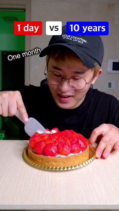 How to eat strawberry tart