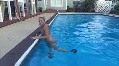 Pool workout (awesome arms, abs and legs on the si...