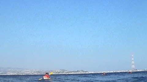 Attraversamento dello stretto di Messina in canoa - In mezzo allo Stretto