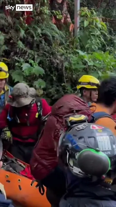 Rescuers find sole survivor of plane crash