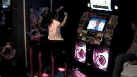 Pre-2001 DDR Dance Dance Revolution Archive : amber_bum.mpeg
