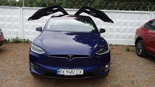 Tesla Model X D100 - ТАНЦУЕТ ПОД МУЗЫКУ